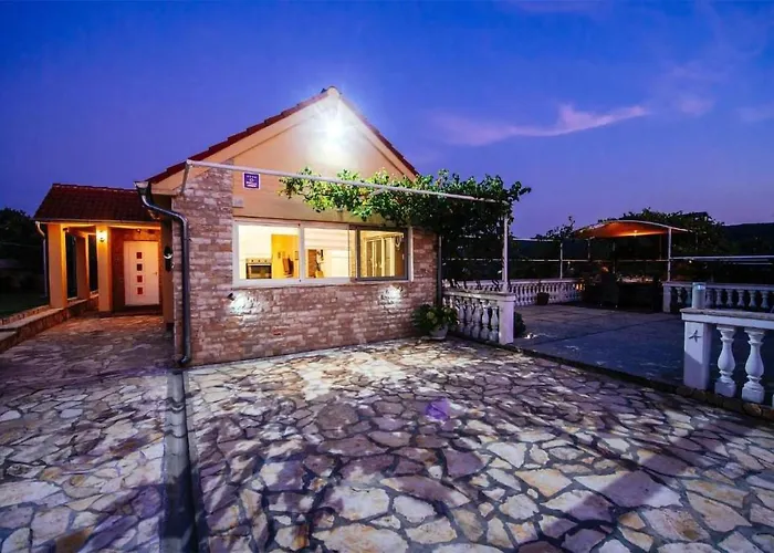 Amazing Home In Zaton Obrovacki