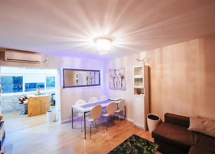 펜션 Amazing Home In Zaton Obrovacki *